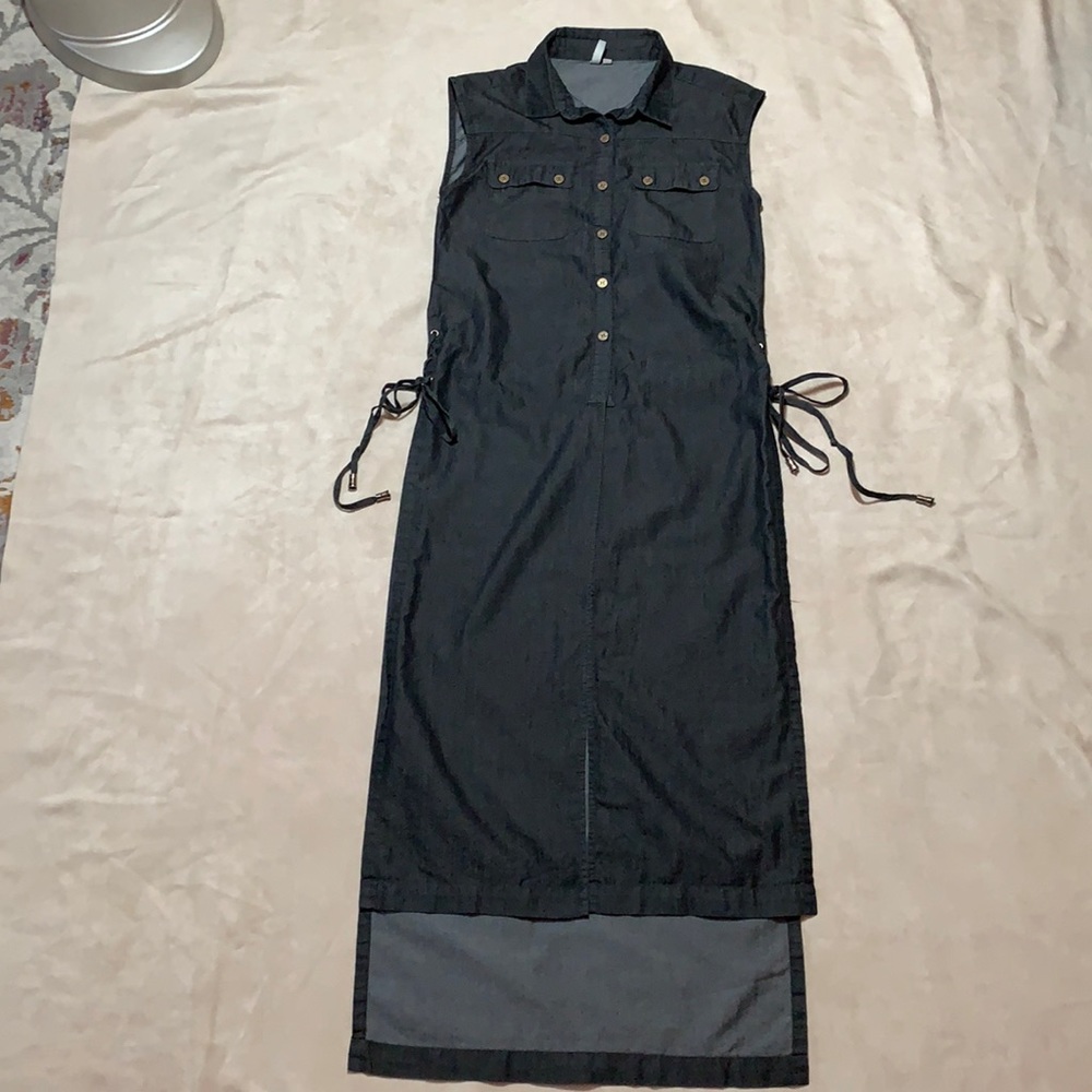 Lee Cooper brand, sleeveless duster with side laces. Size S